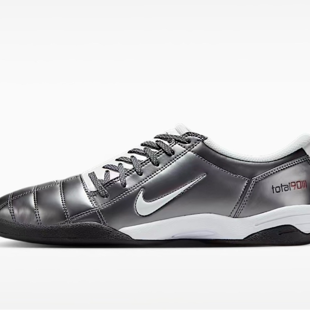 Nike Total 90 Gray and Black Athletic Shoes